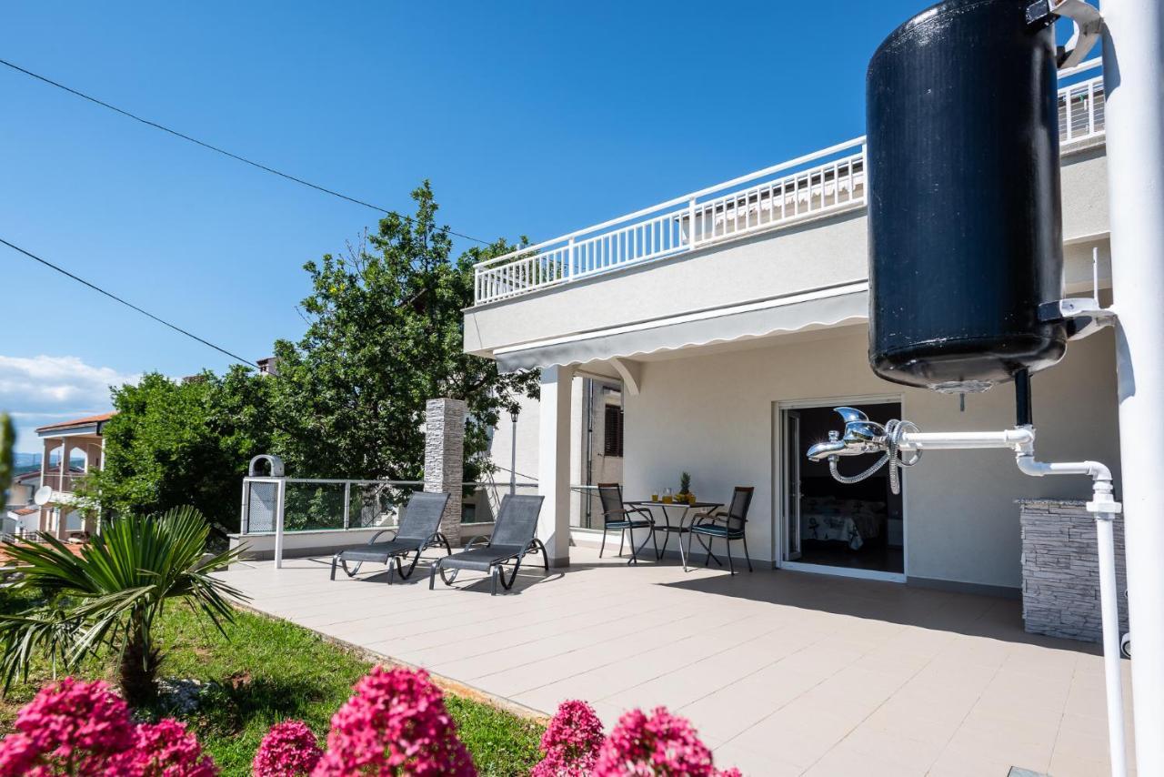 Apartments Omorfia Kraljevica Bagian luar foto