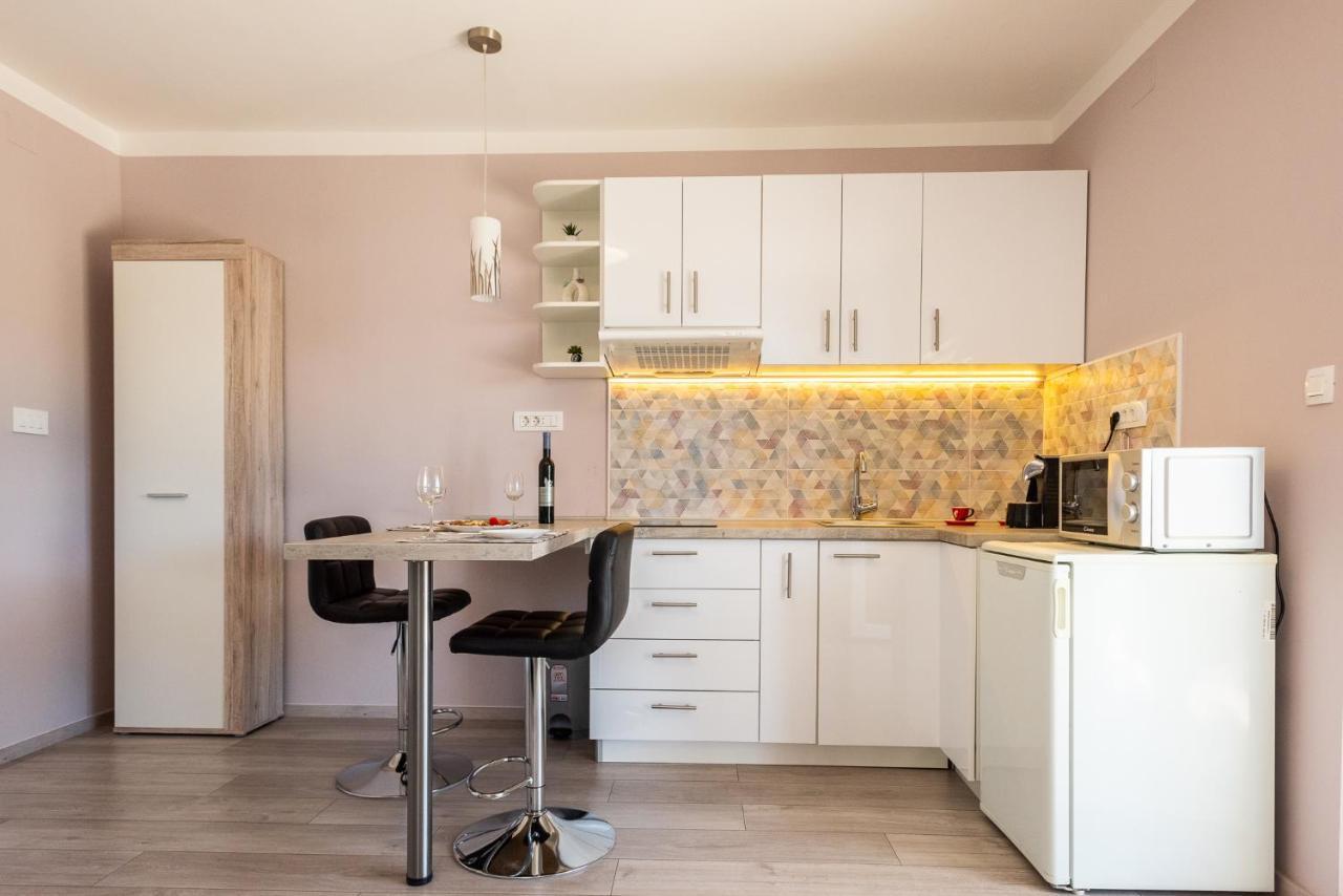Apartments Omorfia Kraljevica Bagian luar foto