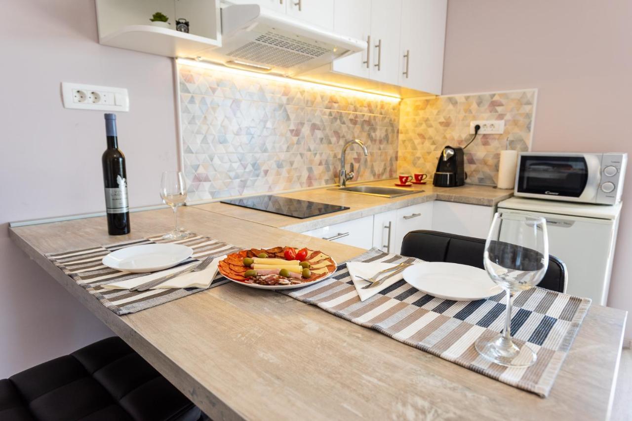 Apartments Omorfia Kraljevica Bagian luar foto