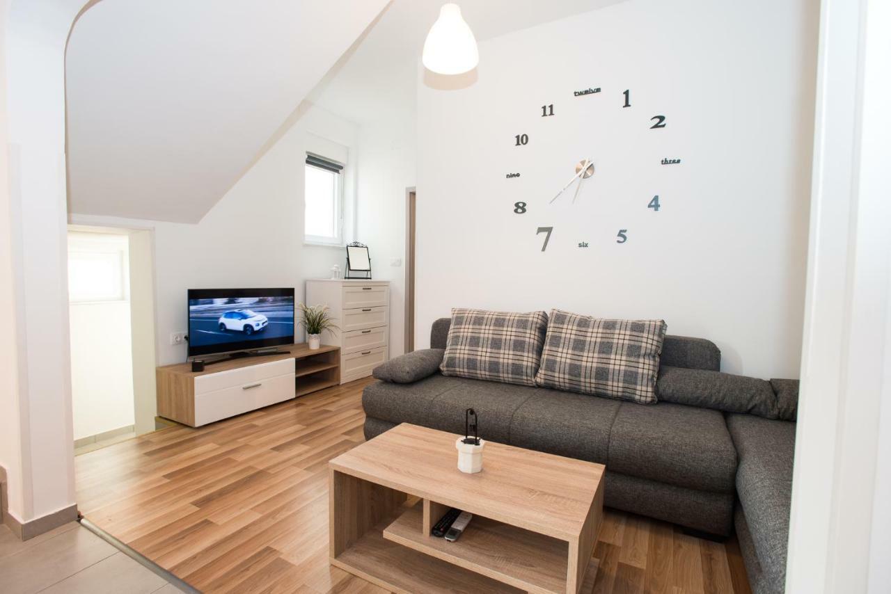 Apartments Omorfia Kraljevica Bagian luar foto