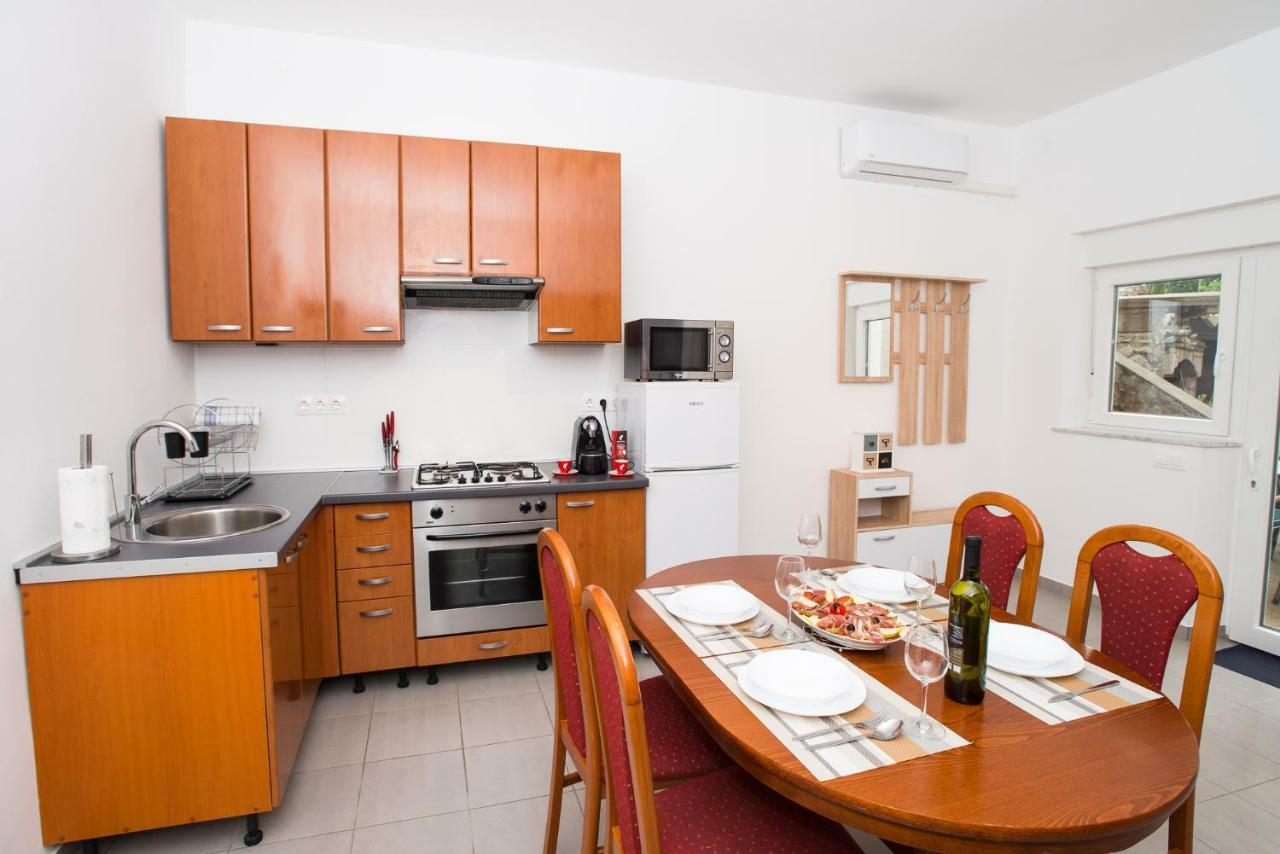 Apartments Omorfia Kraljevica Bagian luar foto